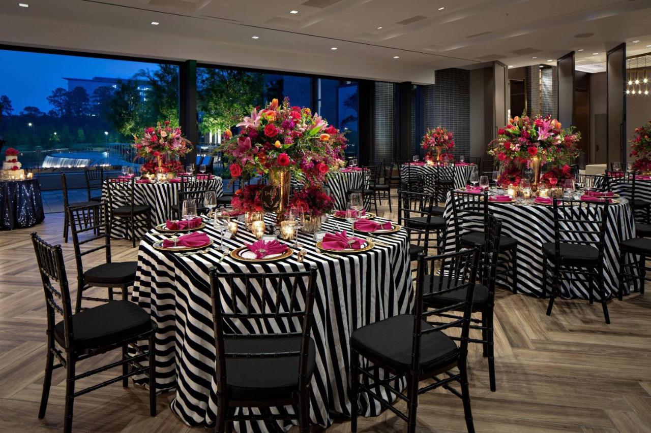 Houston Cityplace Marriott At Springwoods Village Bagian luar foto
